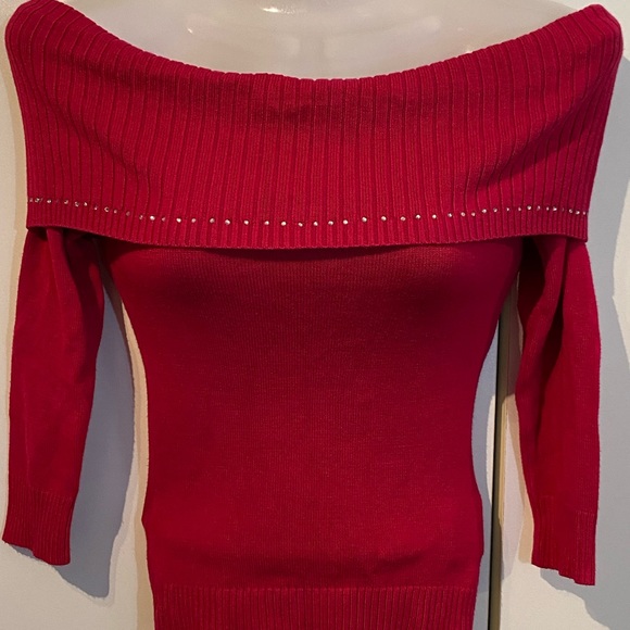 Seduction Fuchsia Off Shoulder Ribbed Sweater Size XS - Picture 4 of 15